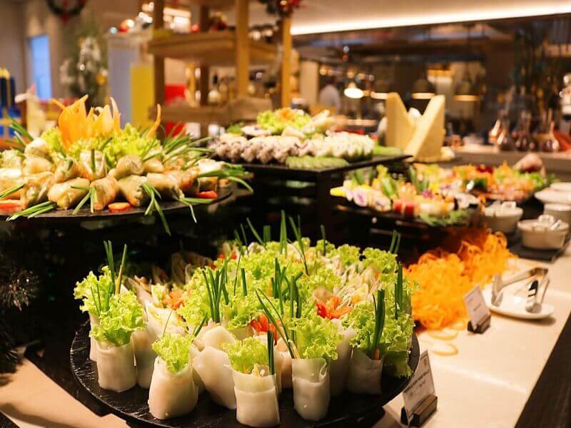 Thưởng thức ẩm thực biển phong phú