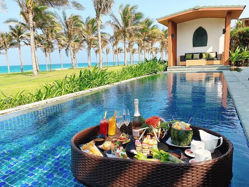 Bể bơi riêng biệt