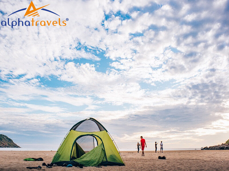 Cắm trại trên Bãi Môn đầy thơ mộng