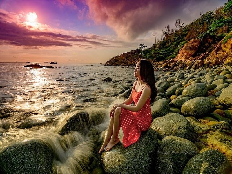 Bãi tắm Hoàng Hậu là điểm check in khiến du khách mê mẫn