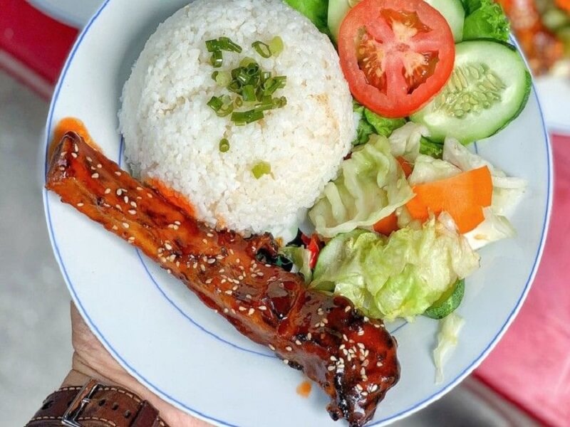 Cơm tấm Sườn Que Nha Trang