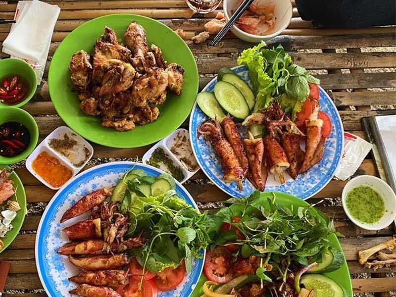 Thưởng thức đặc sản dân dã, giá hợp lý