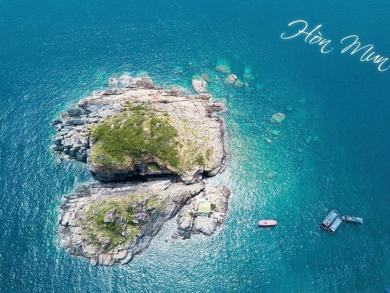 Đảo Hòn Mun với diện tích 160 km2