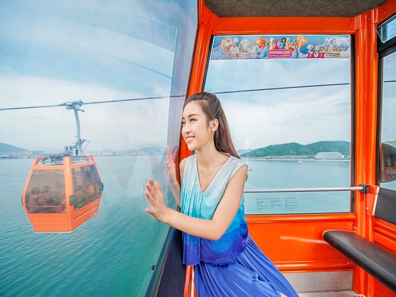 Di chuyển bằng cáp treo