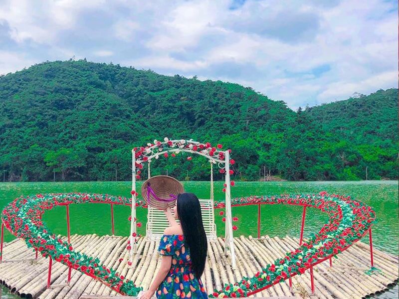 Hồ Kênh Hạ là địa điểm check in HOT thu hút mọi giới trẻ