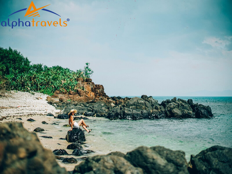 Quang cảnh xanh mát với những rạn san hô tuyệt đẹp