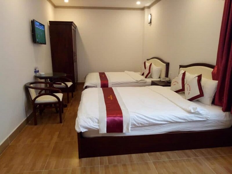 Khách sạn Thái Hoàng Gia