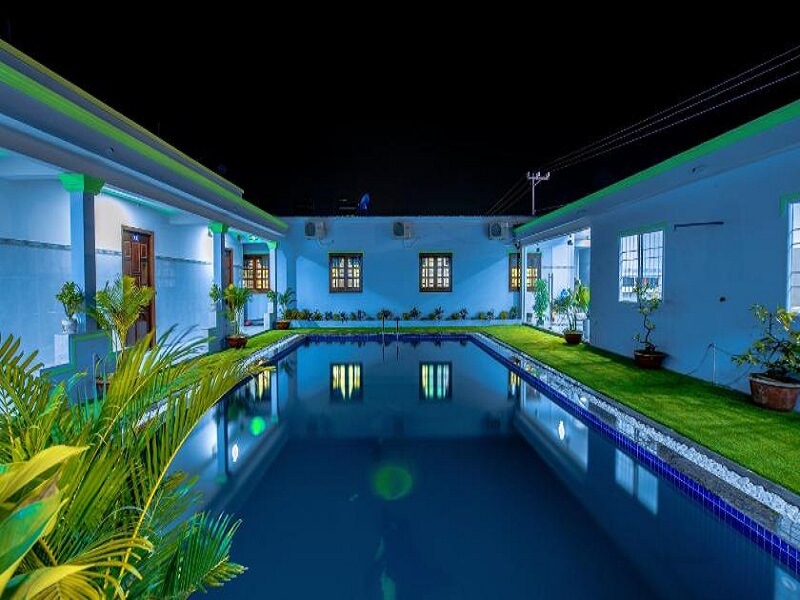 Khách sạn Nguyên Toàn