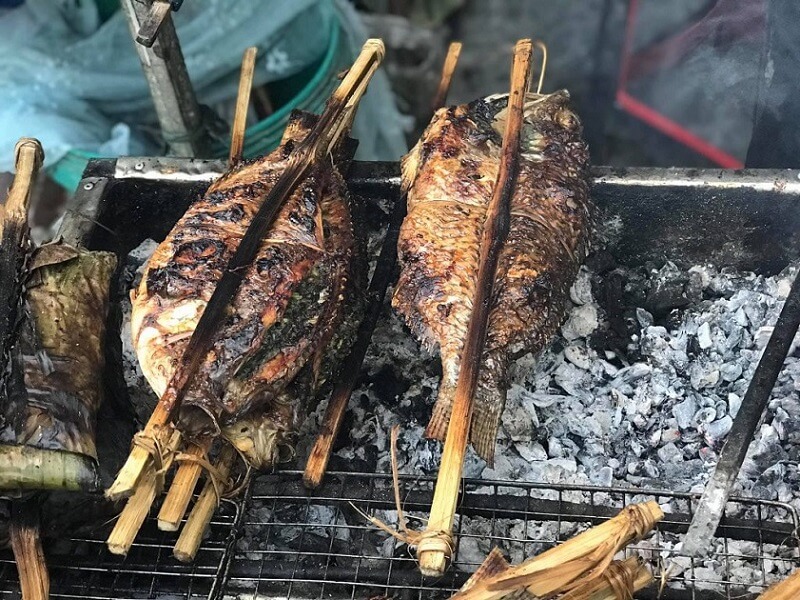 Thưởng thức món cá nướng hấp dẫn