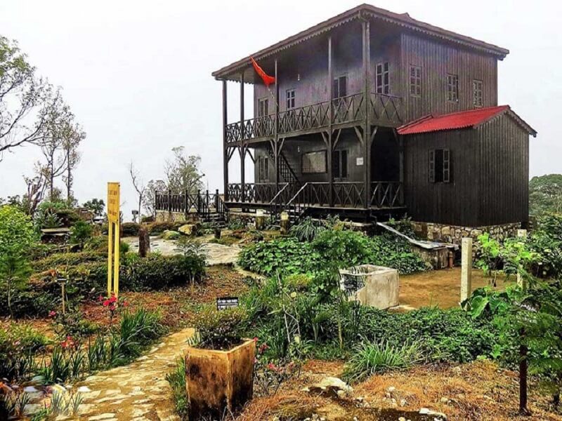Khu di tích nhà gỗ bác sĩ Yersin