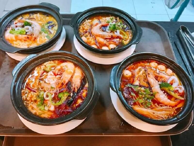 Phố mì cay Nha Trang 12 cấp độ