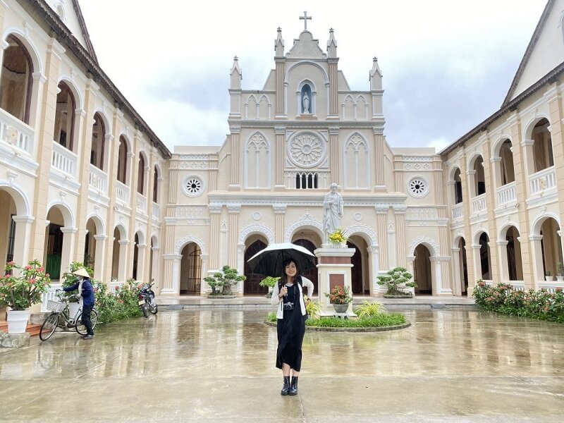 Vẻ đẹp độc đáo cổ kính của Nhà Thờ