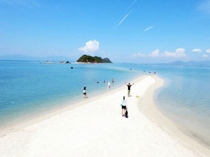 Con đường nối biển siêu hot tại Đảo Nhất Tự Sơn