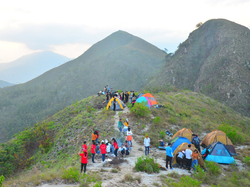 Đường đi đến núi Cô Tiên