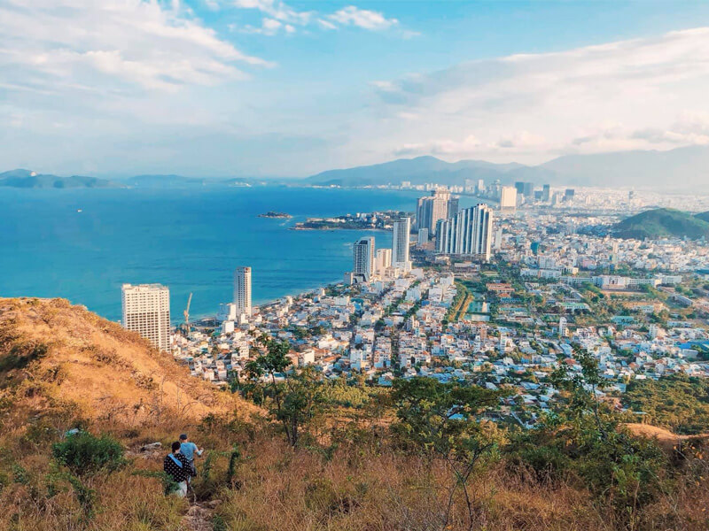 Ngắm nhìn khung cảnh toàn thành phố xinh đẹp