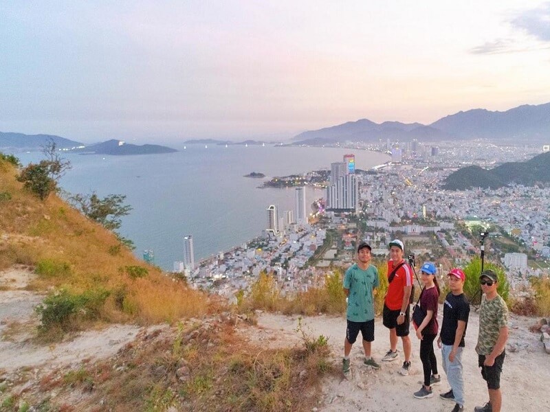 Những trang bị cần khi leo núi