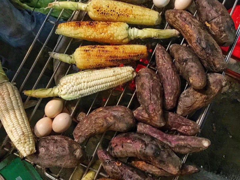 Thưởng thức món nướng với không khí mát mẻ của Đà Lạt