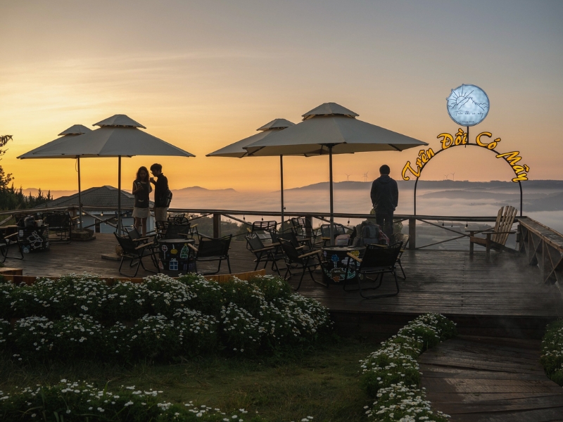 iệm Cà Phê Trên Đồi Có Mây - Săn mây và bình minh tuyệt đẹp tại đà lạt