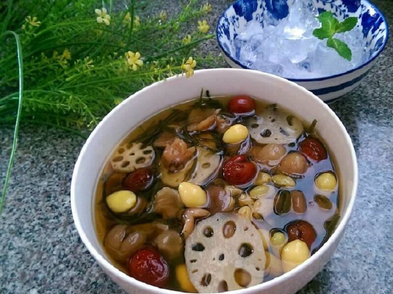 Quán chè Cô Tư Nha Trang