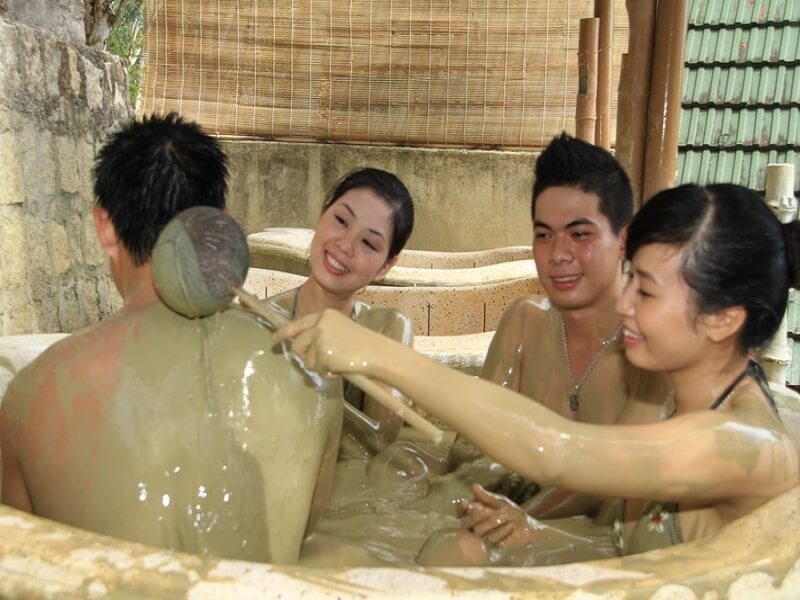 Trải nghiệm tắm bùn, tắm khoáng
