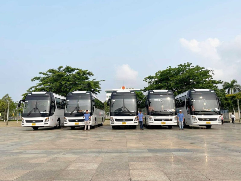 Thuê Xe 45 Chỗ Đà Lạt - Lựa Chọn Hoàn Hảo Cho Du Lịch, Công Tác Nhóm