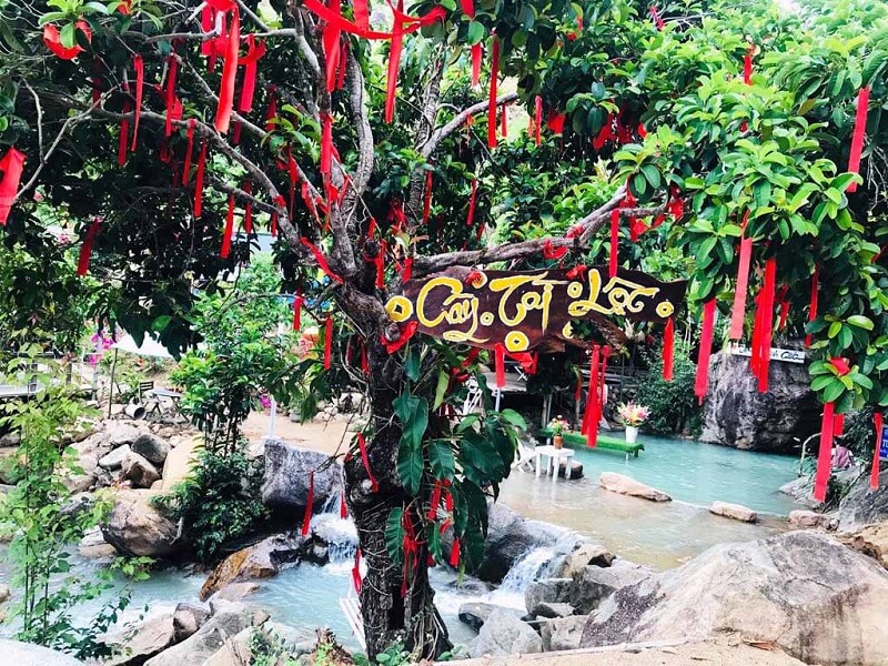 Khung cảnh thiên nhiên đầy thơ mộng