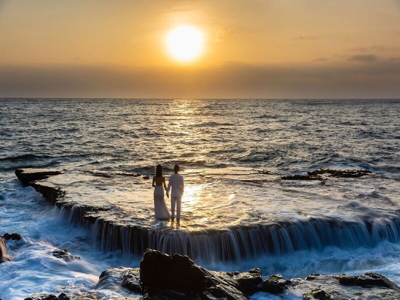 Ngắm bình minh Hang Rái