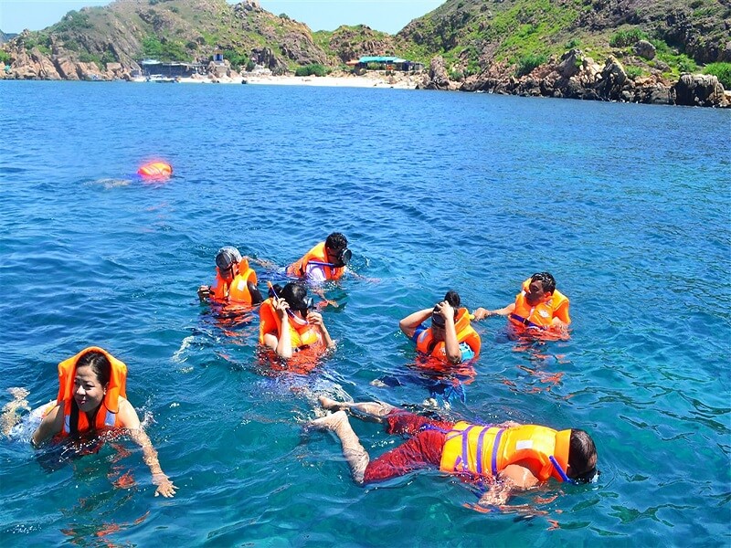 Tắm biển thư giản